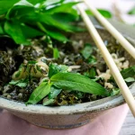 Vietnamesischer Koriander Suppe